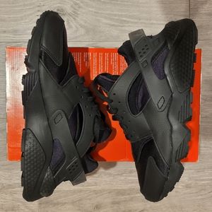 Nike Air Huarache 'Triple Black'